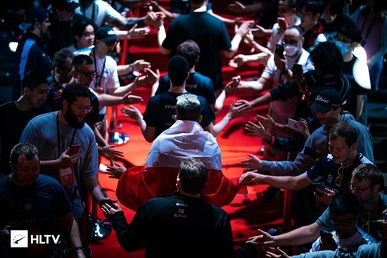 2025年电竞世界杯王者荣耀决赛精彩回顾与分析