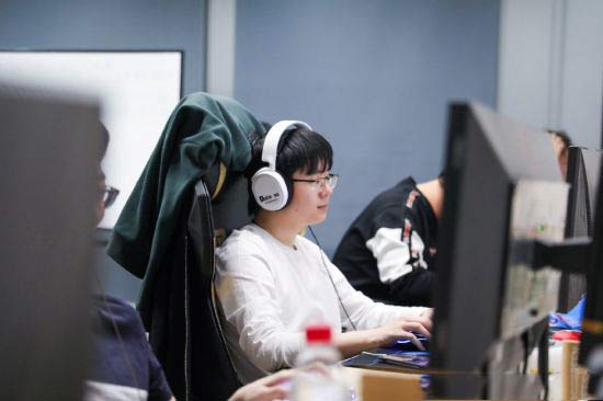 全新MOBA吃鸡游戏首测揭晓前LOL副总裁打造神秘项目